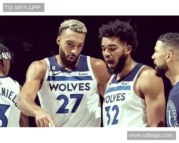 尼克斯队与骑士展开激烈对决谁能在季后赛中笑到最后